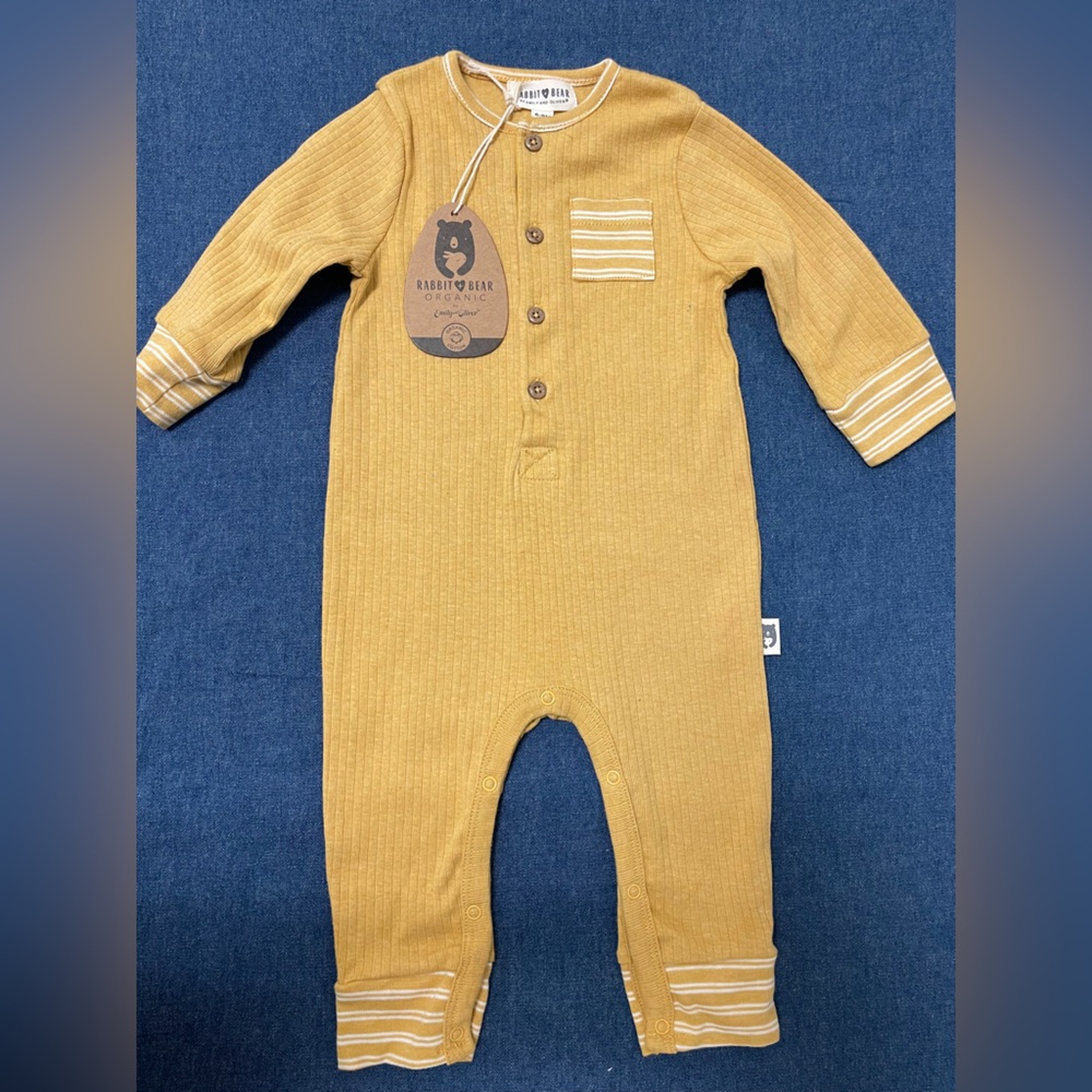 Organic Rabbit + Bear Bodysuit Onesie 100% cotton New with tags Unisex Sz 6-9m